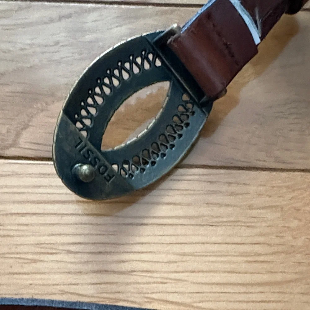 Fossil Brown Leather Belt with Decorative Oval Buckle